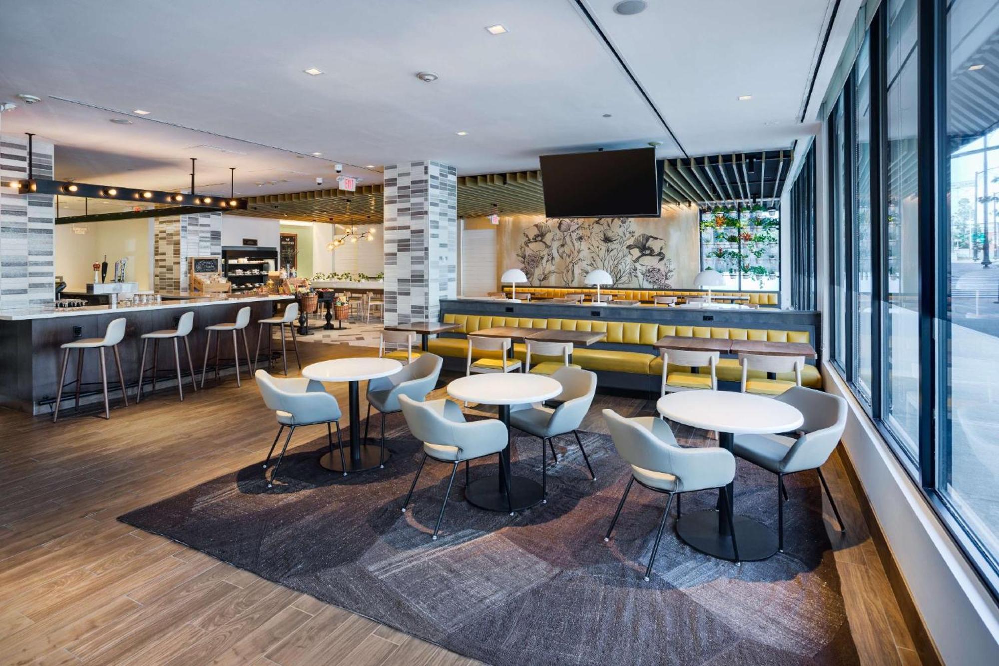 Hotel Doubletree By Hilton Hartford Downtown Esterno foto