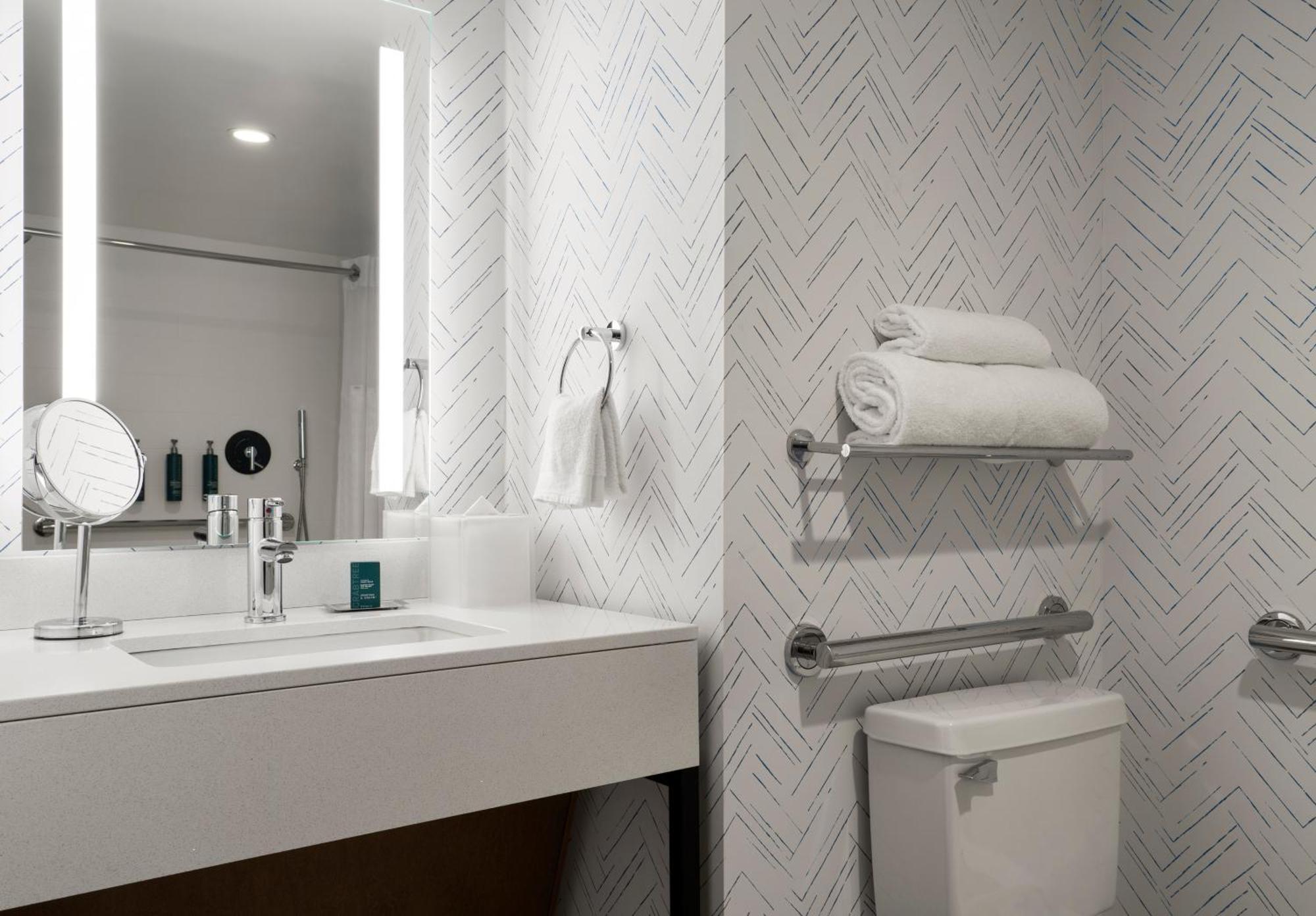Hotel Doubletree By Hilton Hartford Downtown Esterno foto