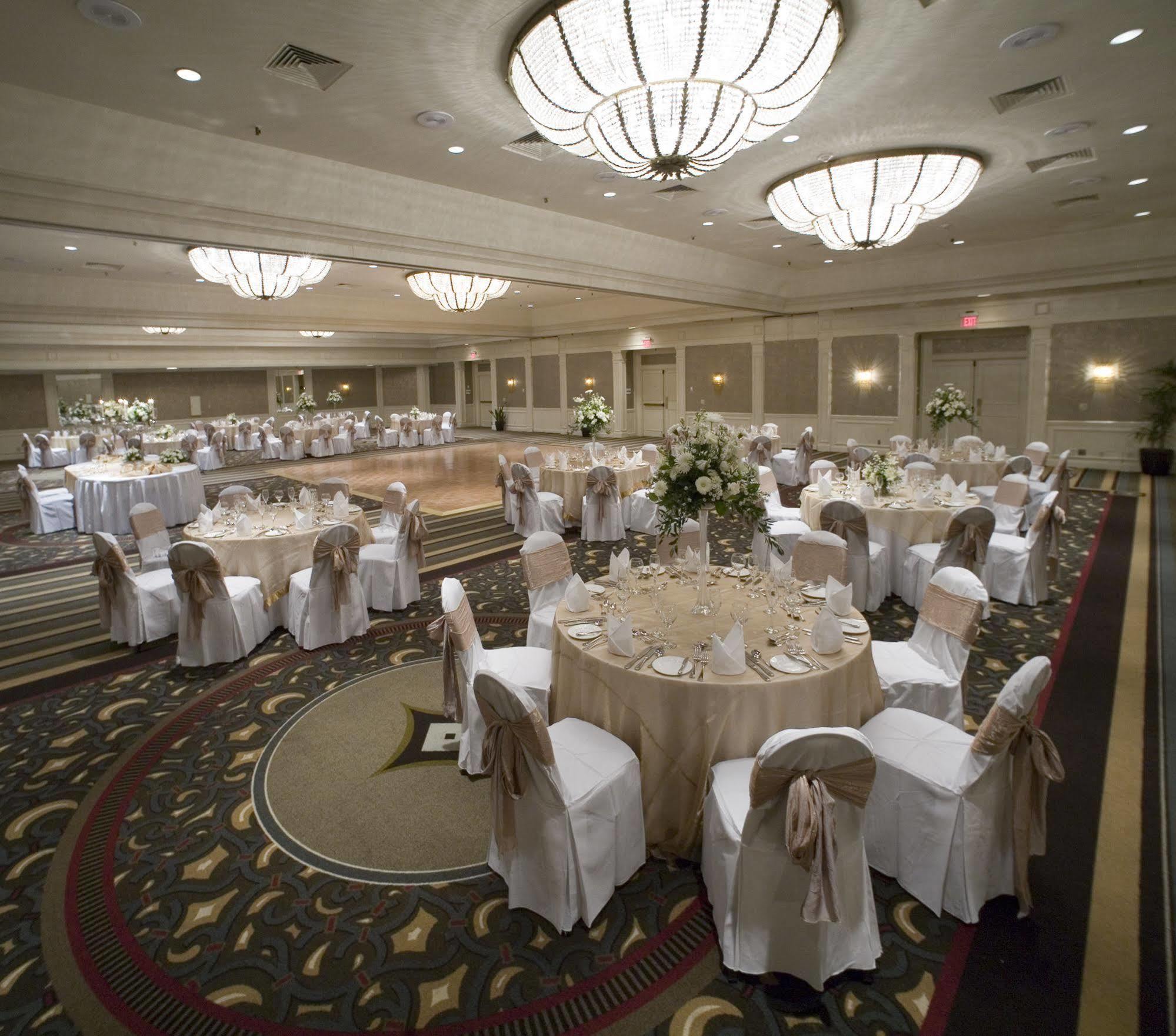 Hotel Doubletree By Hilton Hartford Downtown Esterno foto
